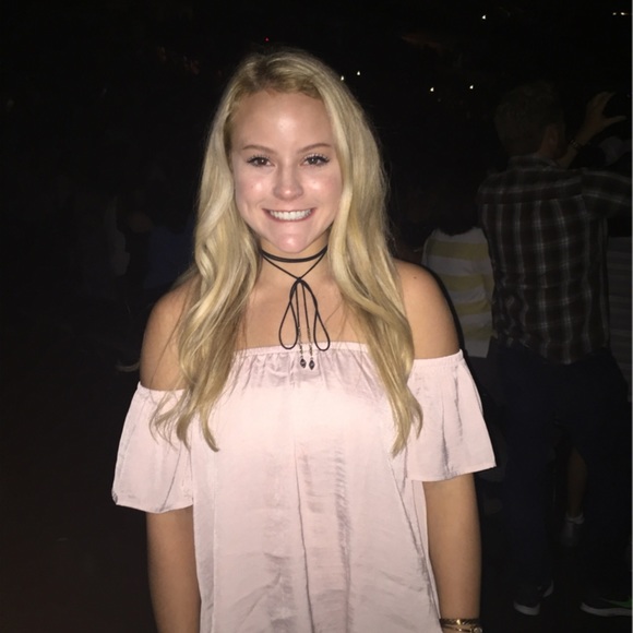 meet your posher!!! - Picture 2 of 8